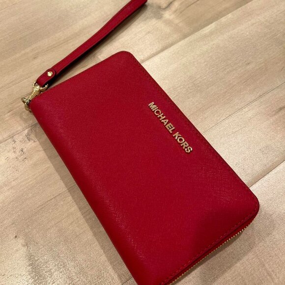 Red Michael Kors large wallet, with wrist strap - Picture 3 of 7